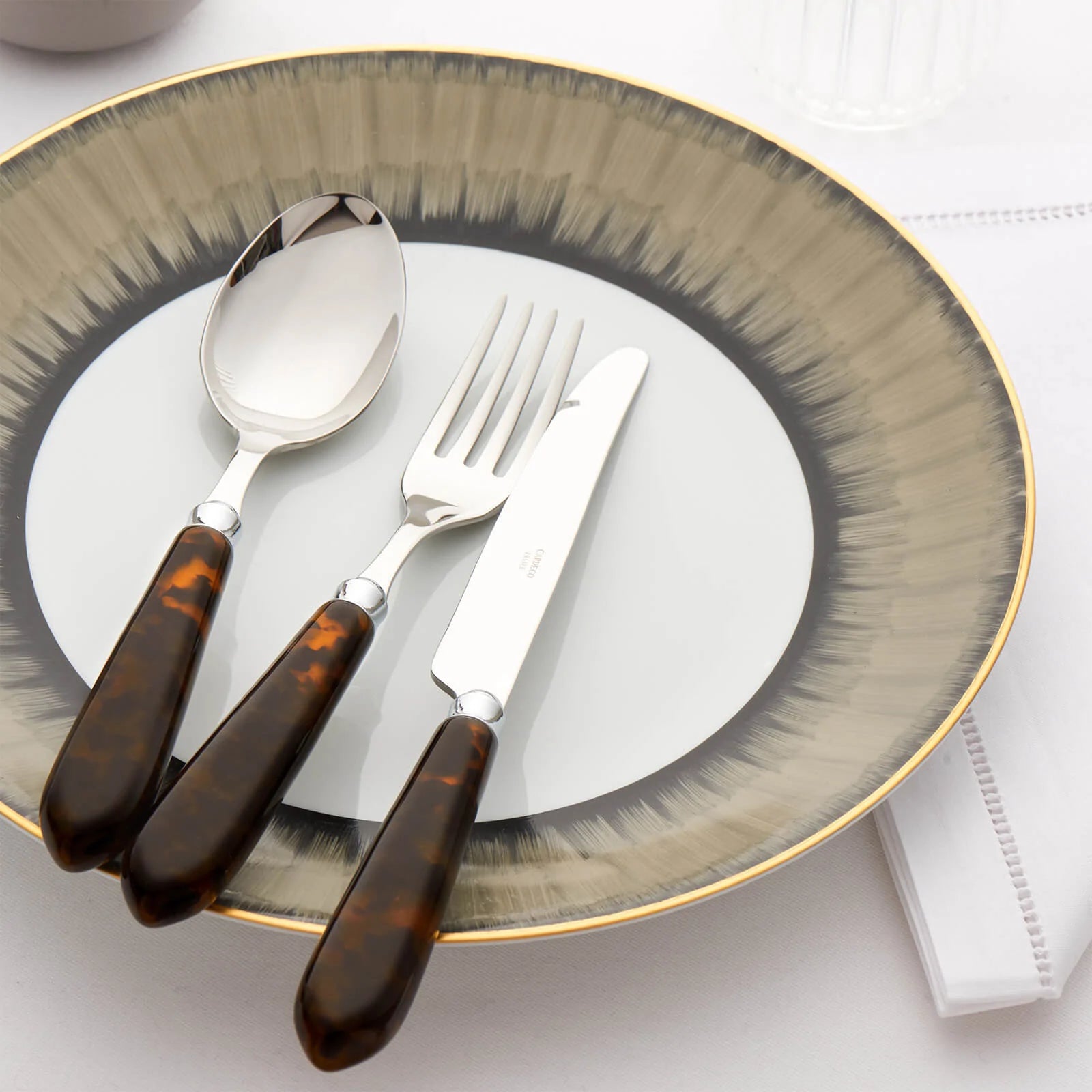 Omega Tortoiseshell 24-Piece Cutlery Set